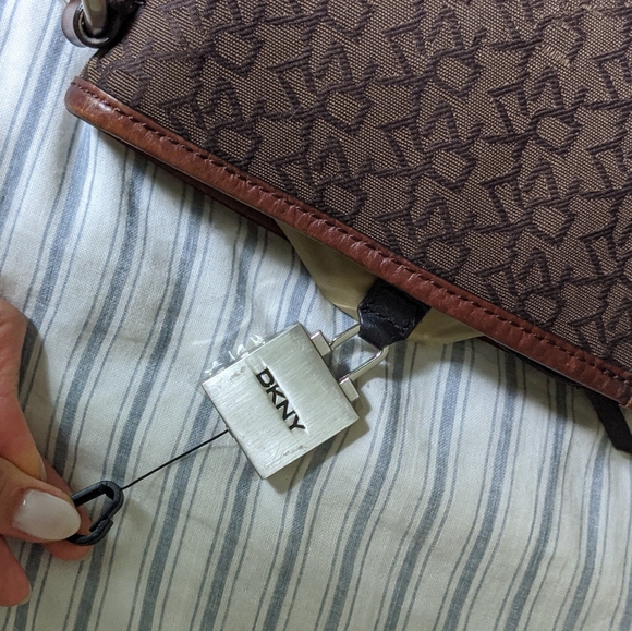 Vintage DKNY purse / shoulder bag - Picture 5 of 6